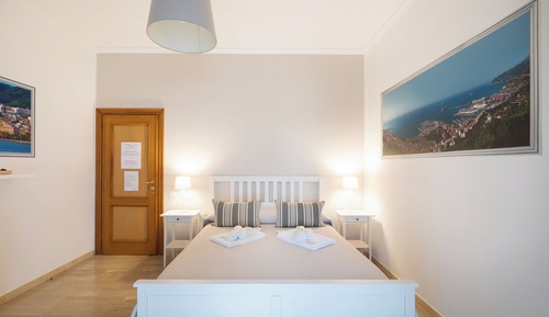 Suite (Salerno)