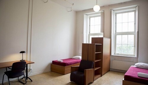 Standard Twin Room, 2 Twin Beds, Shared Bathroom