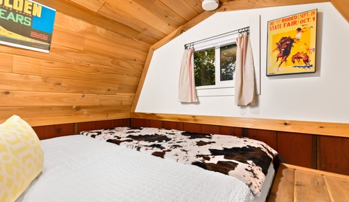Barn - Tiny House (pets allowed)