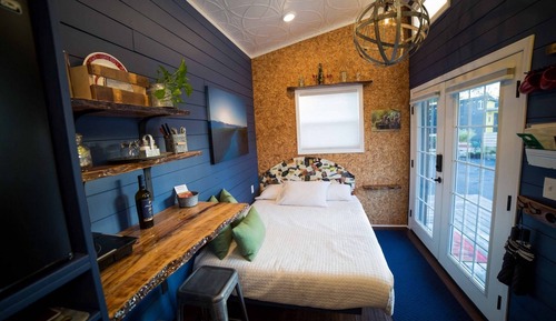 Merlot - Tiny House