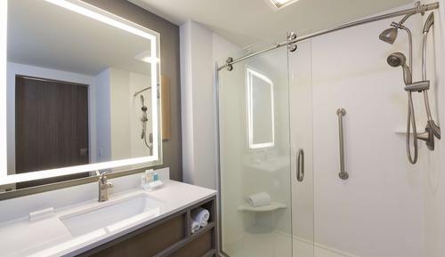 Room, 2 Queen Beds, Accessible, Non Smoking (hearing acc)