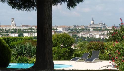 Queen Room with Pool View