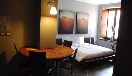 Studio (2 Adults)