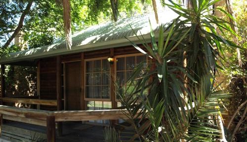 Deluxe One-Bedroom Cottage with Spa Bath