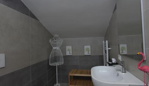 Single Room with Private Bathroom