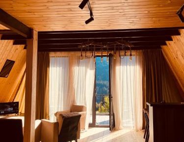 Double or Twin Room with Mountain View