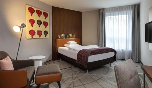 Classic Queen Room