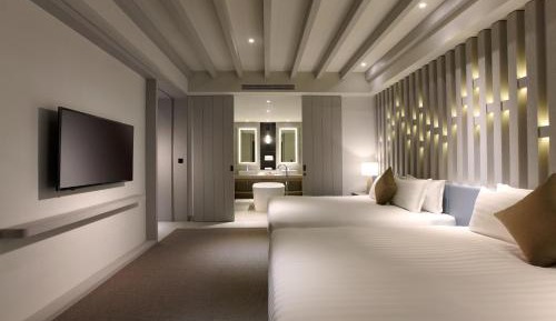 Suite with Garden View