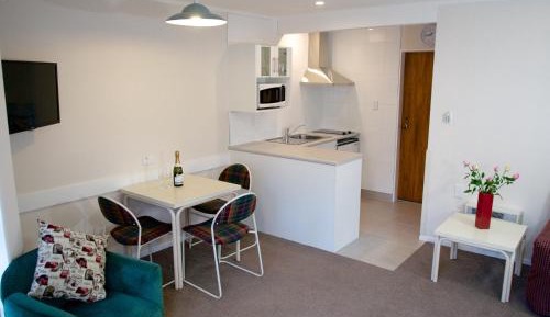 Superior One-Bedroom Apartment