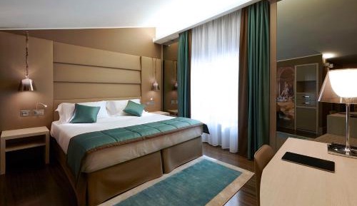 Deluxe Single Room