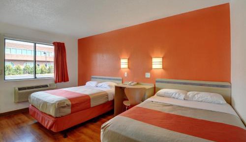Quadruple Room - Disability Access - Roll in Shower