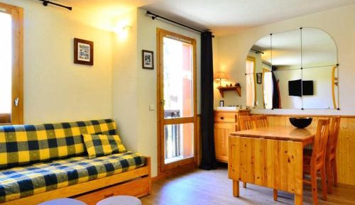 Apartment (5 Adults)