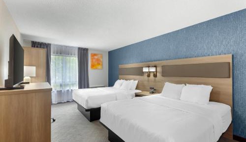 Queen Room with Two Queen Beds - Non-Smoking