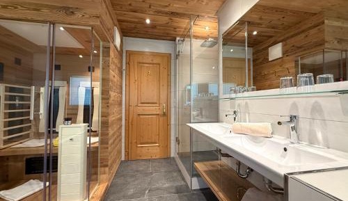 Three-Bedroom Apartment with South Balcony