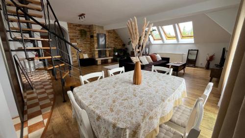 Three-Bedroom Apartment with Balcony