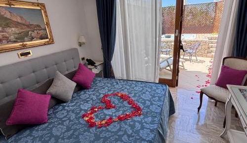 Queen Room with Spa Bath