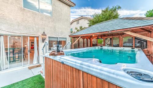 Four-Bedroom Holiday Home