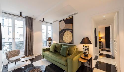 One-Bedroom Apartment Quadrille