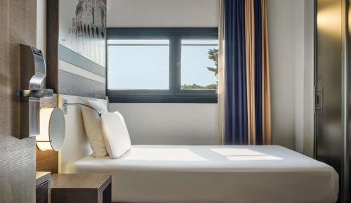 Classic Single Room