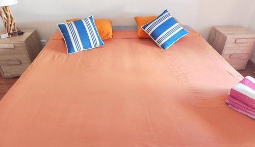 Standard Twin Room with Shared Bathroom