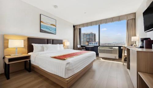 Standard Queen Room
