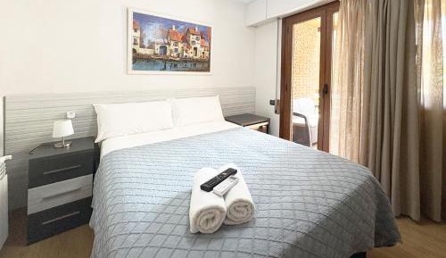 Double Room with Shared Bathroom and Terrace