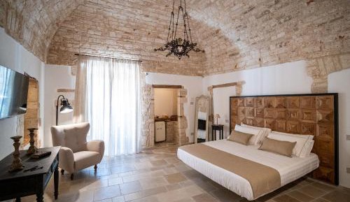 King Room with Spa Bath