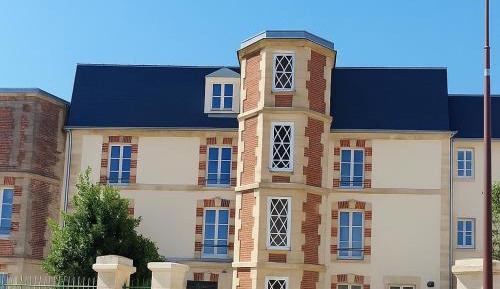 Seven-Bedroom House