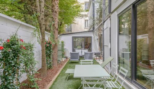 One-Bedroom Apartment with Garden