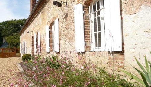 Holiday Home (12 Adults)
