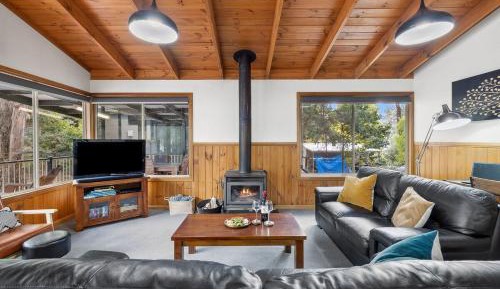 Three-Bedroom Holiday Home 
