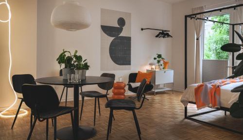 Two-Bedroom Deluxe Apartment with Balcony