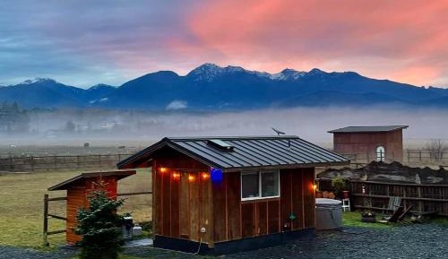 Studio with Mountain View