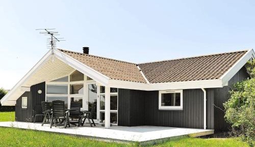 Three-Bedroom Vacation Home 