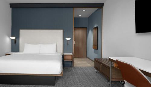 King Room with Sofa Bed