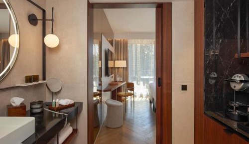 Superior King Room with Balcony