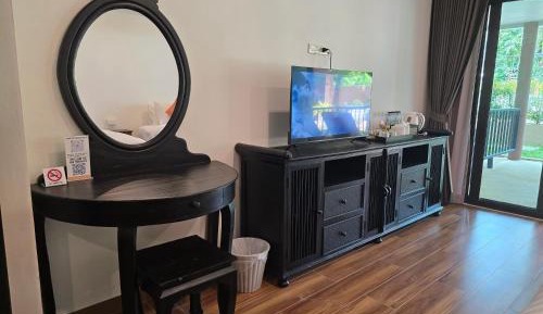 Junior Suite with Balcony