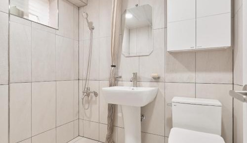 Triple Room with Private Bathroom