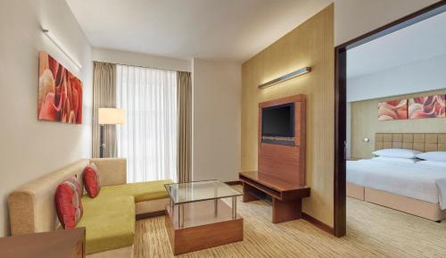 550 sqft Bedroom Apartment with Kitchenette (Complimentary Lounge Access with 2 IMFL drinks & snack buffet during 1800 to 2000 hrs)