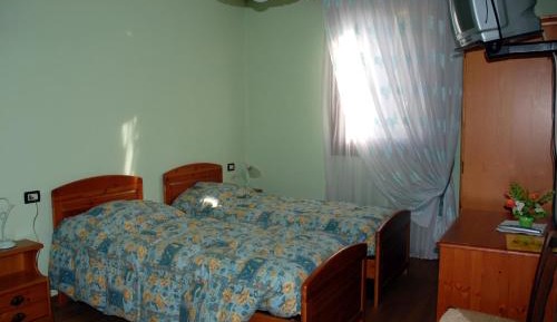 Single Room with Private Bathroom