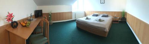 Double or Twin Room - Disability Access