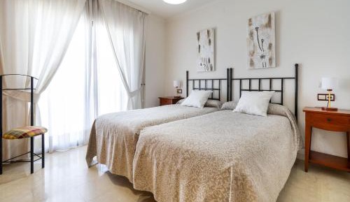 One-Bedroom Deluxe Apartment