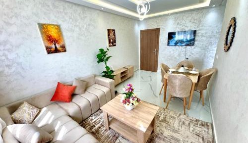 Deluxe Two-Bedroom Apartment with Garden View