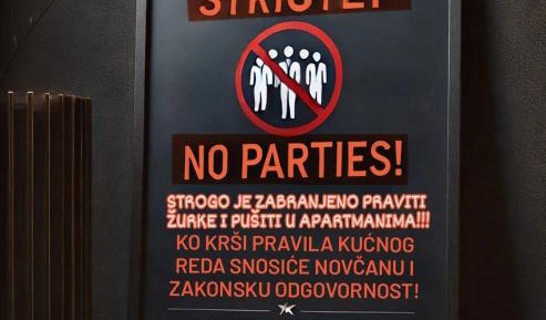 Deluxe Double Room (2 Adults + 1 Child)