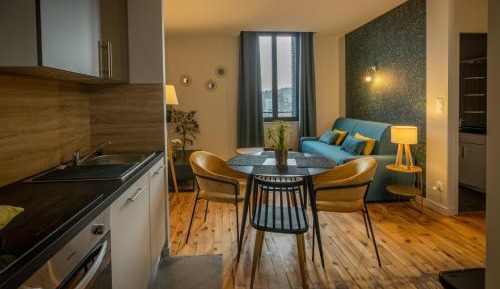 One-Bedroom Apartment with Garden View