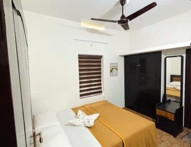 Deluxe Room (2 Adults + 1 Child)