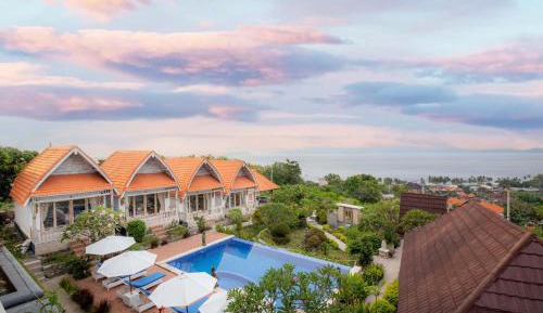 Double Room with Pool View