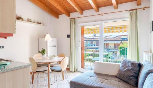One-Bedroom Apartment with Balcony