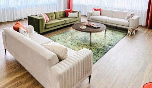 Three-Bedroom Apartment with Balcony