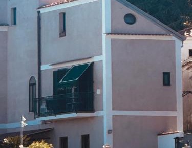 Apartment - Split Level